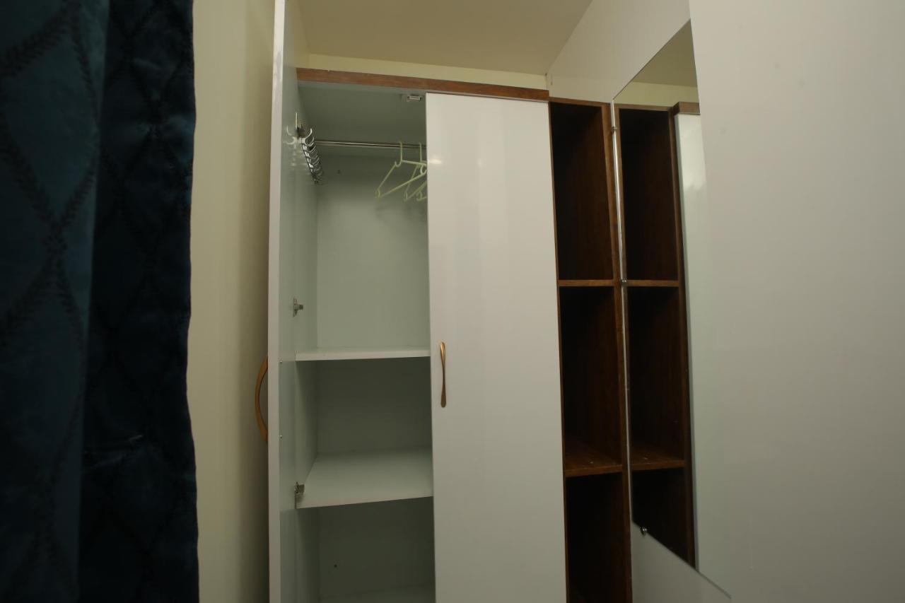Radha Rani Residency Hotell Khammam Exteriör bild